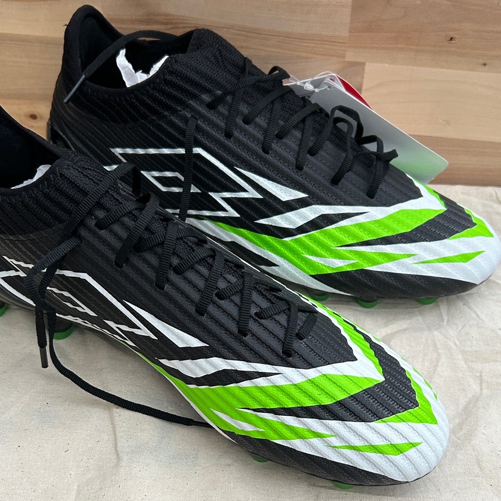 Lotto Solista 200 VI FG Size 8.5 Men's Soccer Cleats